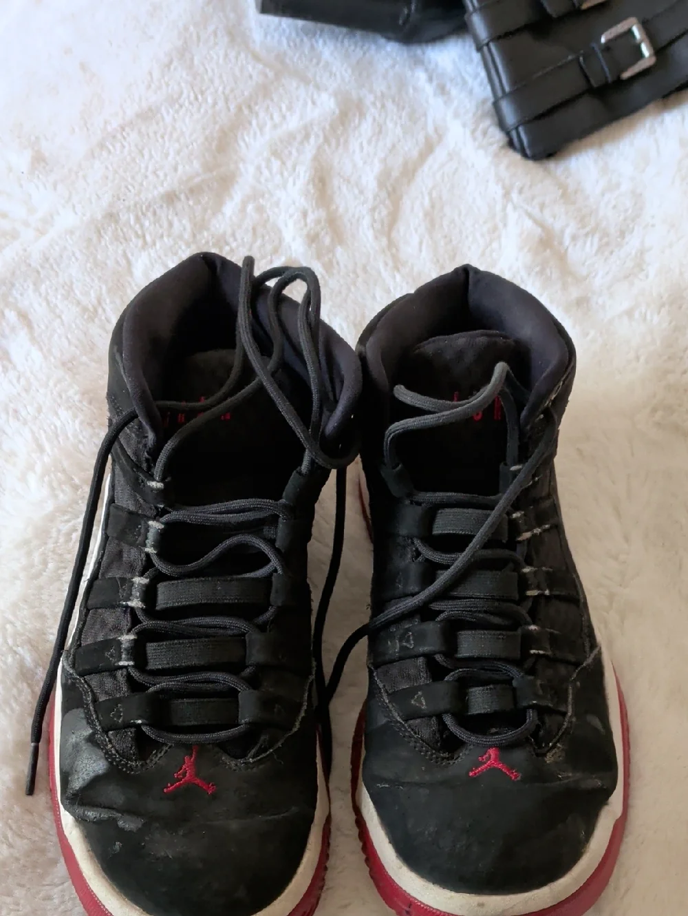 Jordan Max Aura Men’s Black with Red Accents Basketball Sneakers